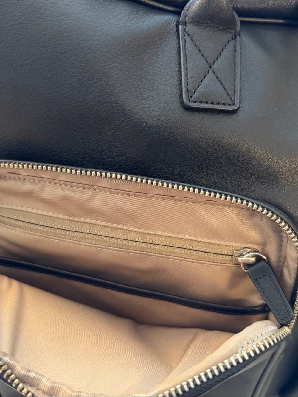 Leatherology Men’s Warren Large Black Leather Briefcase with Dual Front Pockets - Picture 10 of 16